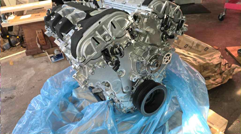 What ships with the LFX 3.6 long block: injectors, fuel rails and HPFP fitted
